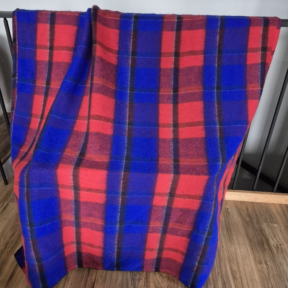 Esmond Vintage Acrylic Throw Blanket